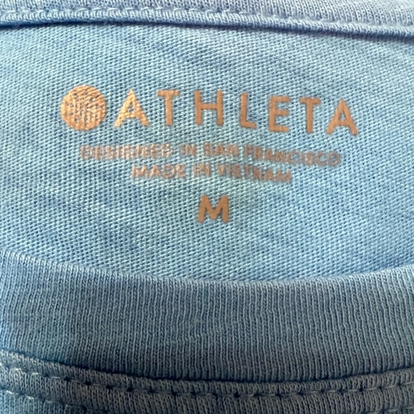 EUC ATHLETA size Medium vibrant blue short sleeve tee - Picture 9 of 10